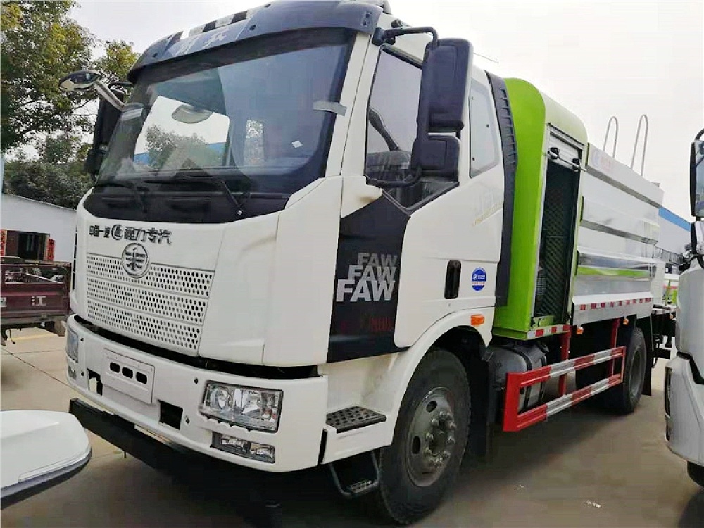 国六解放J6L多功能抑尘车11.3立方/50-100米雾炮
