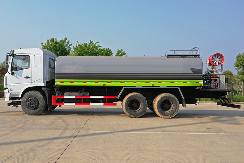 国六东风D3L后八轮20吨喷雾车/30米-40米雾炮