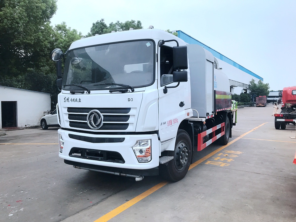 国六东风专底10立方抑尘喷雾车