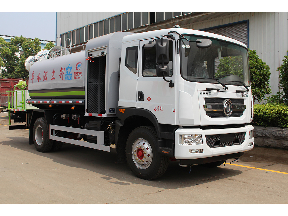 国六东风多利卡D9 10方抑尘车